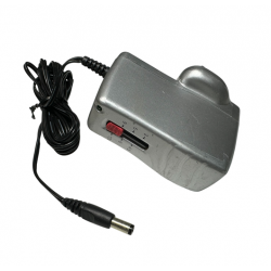 Uniross Regulated AC/DC Adapter Used